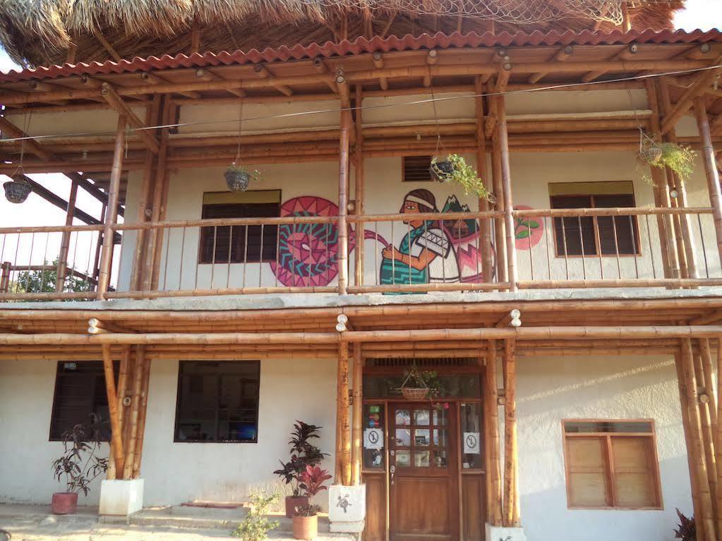 La Tortuga Hostel Таганга Екстериор снимка